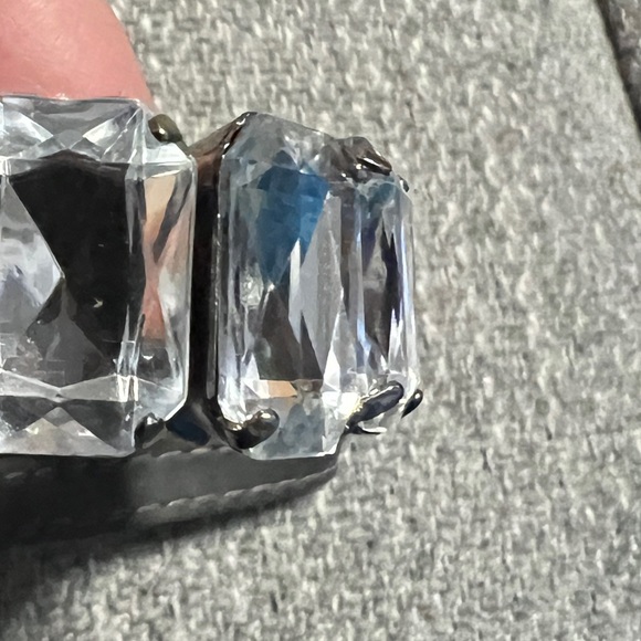 Y2K Elegant stretch bracelet rhinestone large with crystal like sparkle. - Picture 4 of 5